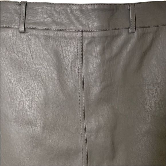 LF x E Lady Gray Faux Leather Mini Skirt Size AU 10 - Picture 3 of 6